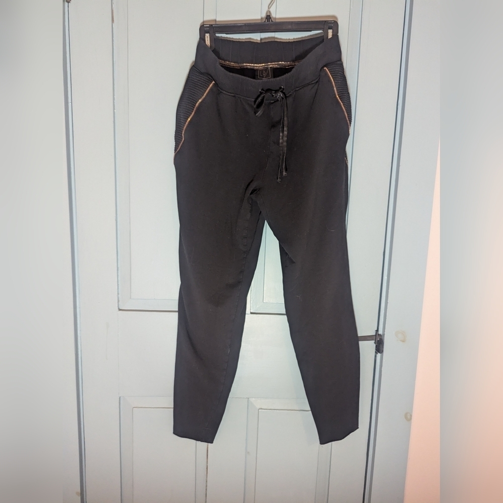 Lime and Vine M Black sweat pants copper zipper, elastic tie waist street wear